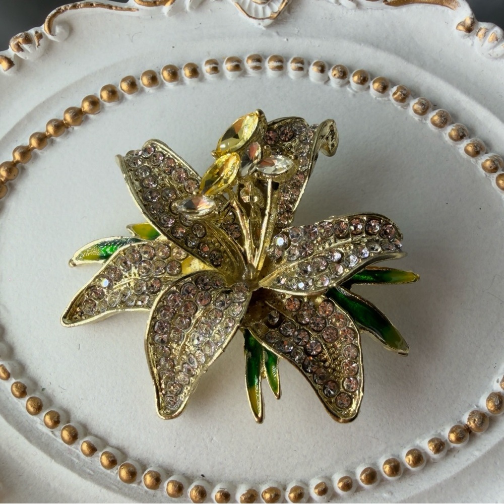 Gold and Green Floral Brooch